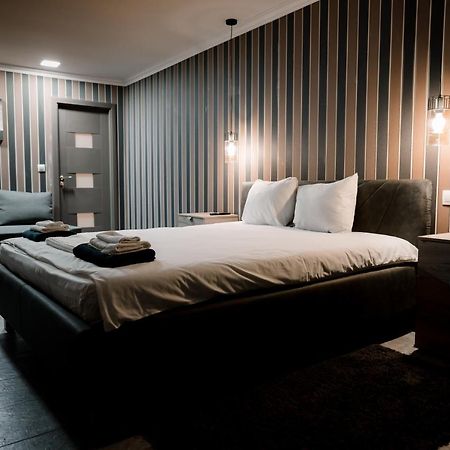 Mavie Apartment Boutique Bucarest Esterno foto