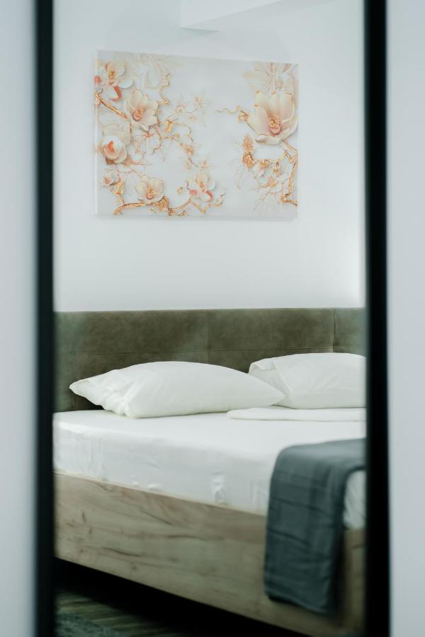 Mavie Apartment Boutique Bucarest Esterno foto