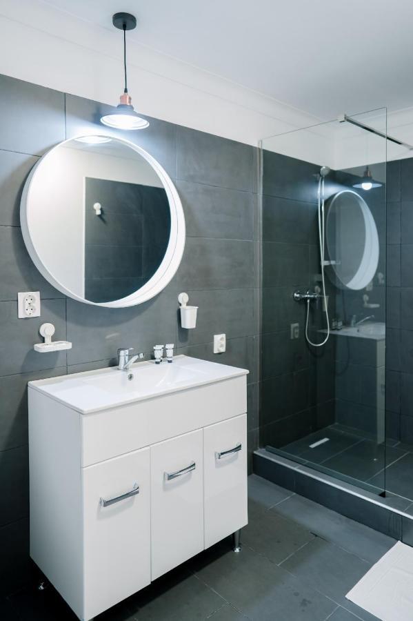 Mavie Apartment Boutique Bucarest Esterno foto