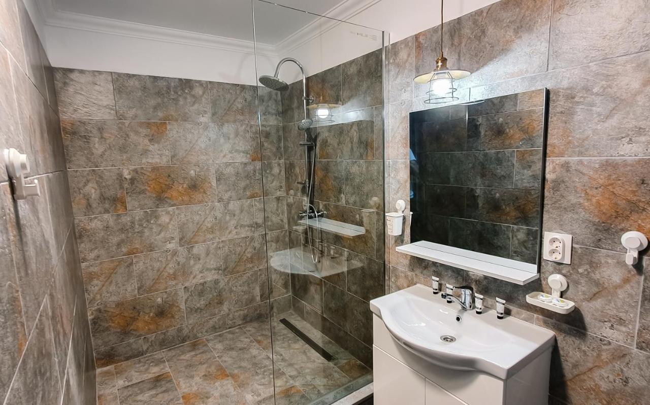 Mavie Apartment Boutique Bucarest Esterno foto
