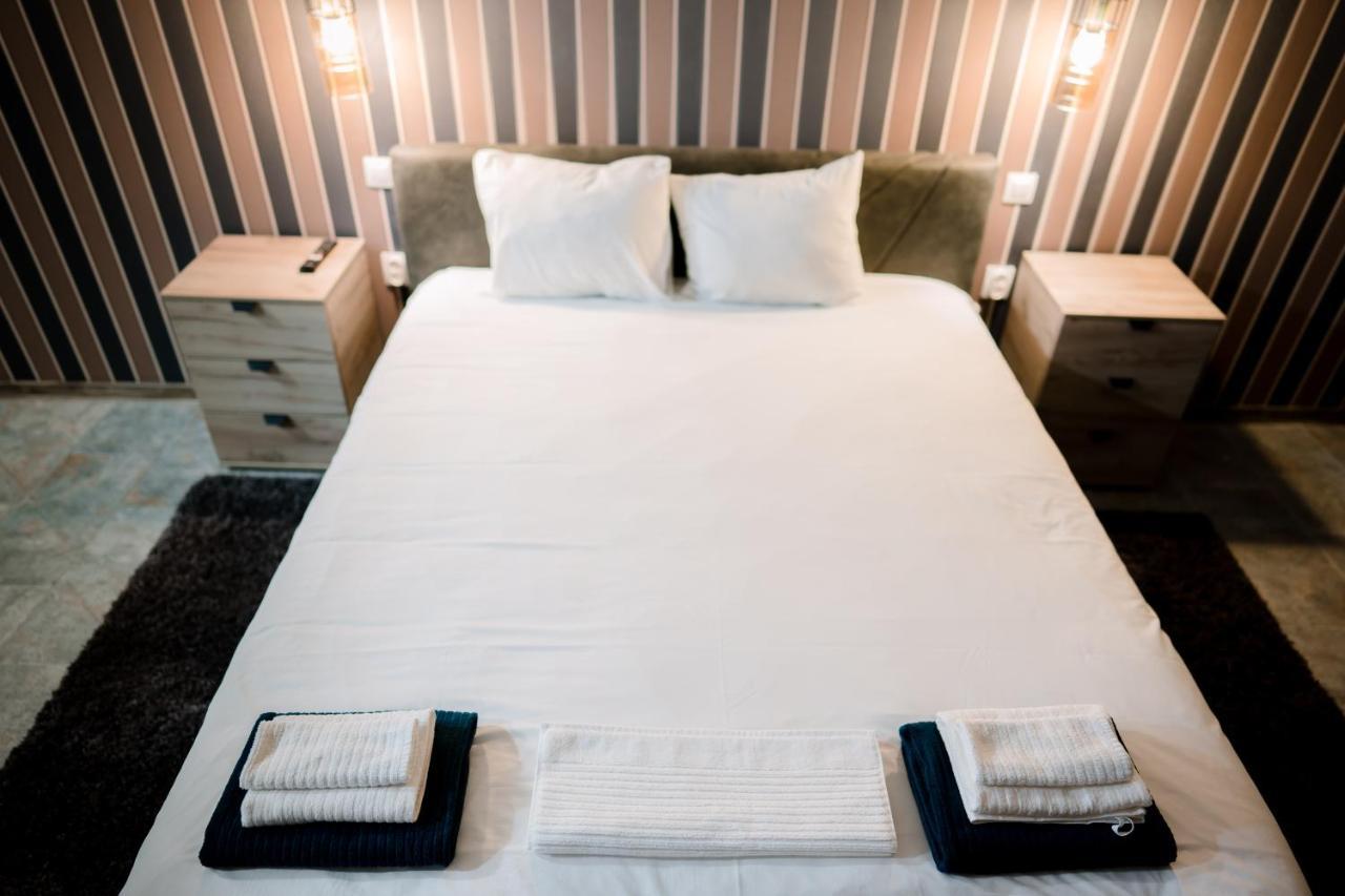 Mavie Apartment Boutique Bucarest Esterno foto